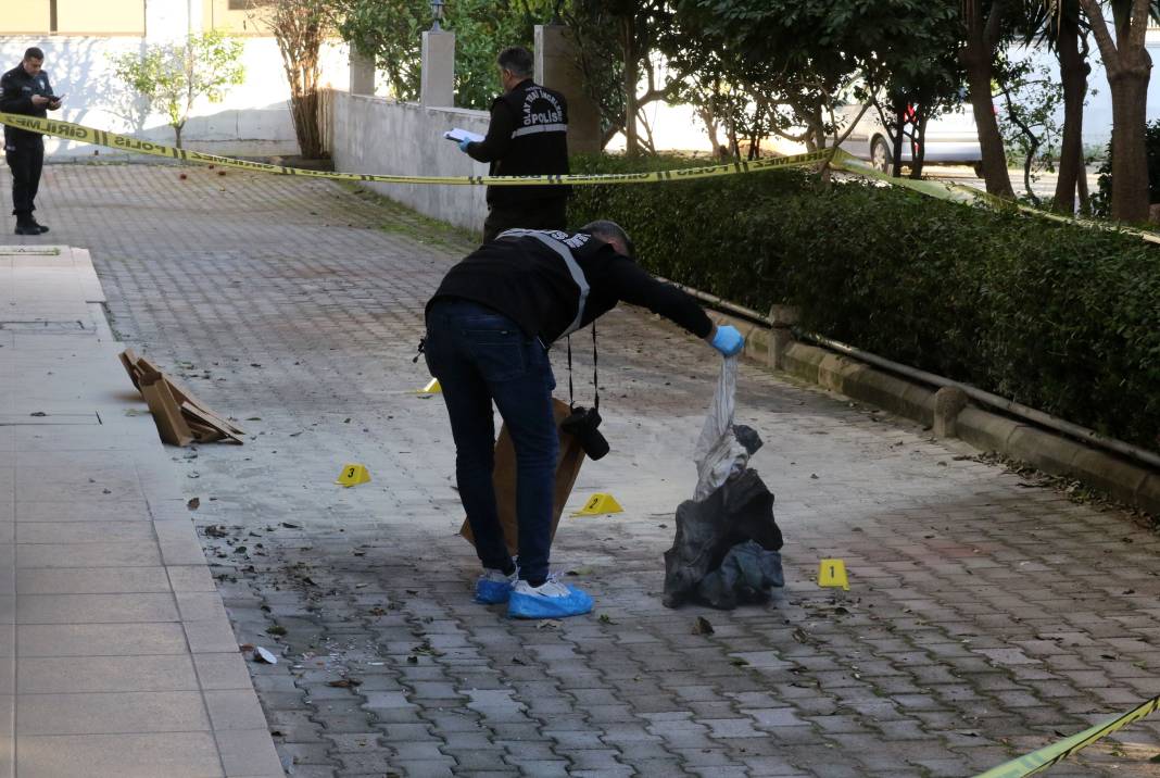 Motosiklet tamircisi eski eşinin üzerine benzin döküp ateşe verdi 1